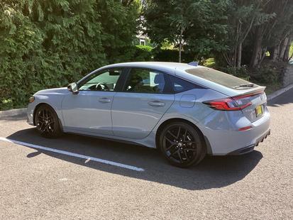 Car image 7