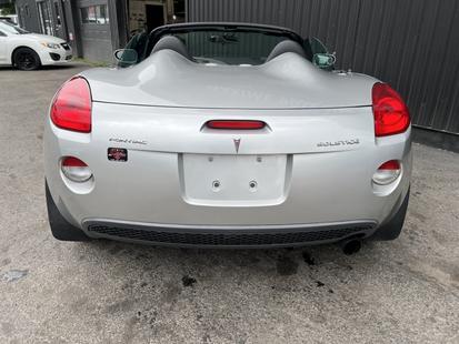 2007 Pontiac Solstice - View 4