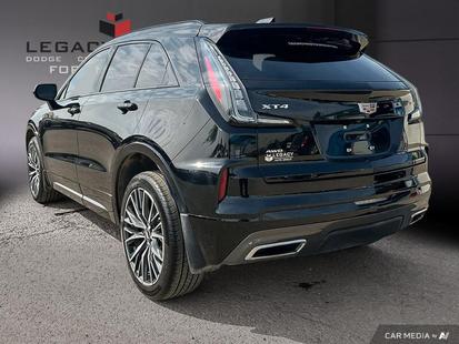2025 Cadillac XT4 - View 4