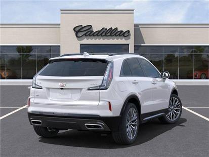2025 Cadillac XT4 - View 4