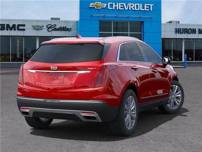 2025 Cadillac XT5 - View 4