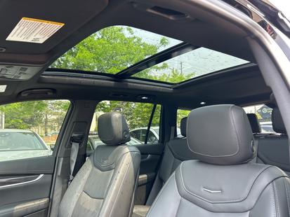 2025 Cadillac XT6 - View 3