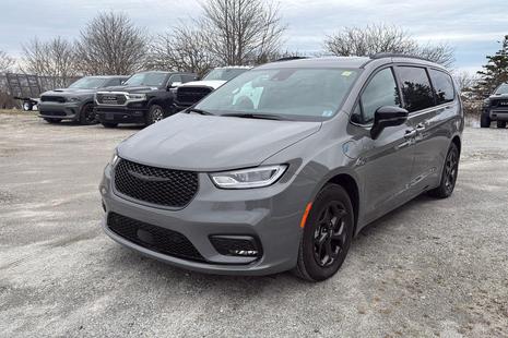 2024 Chrysler Pacifica Hybrid