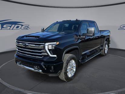 2025 Chevrolet Silverado 2500 4WD Crew Cab 159" High Country demo