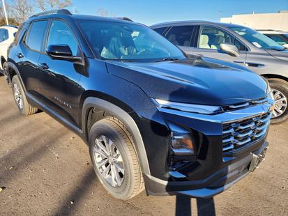 2025 Chevrolet Equinox - View 4