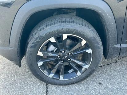 2025 Chevrolet Equinox - View 3