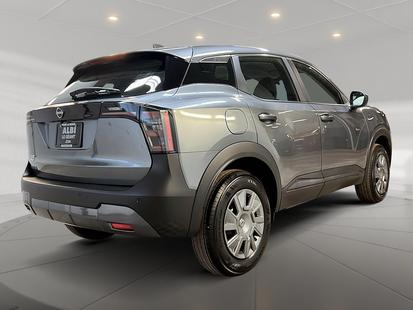 2025 Nissan Kicks - View 4