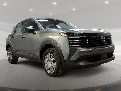 2025 Nissan Kicks - View 3
