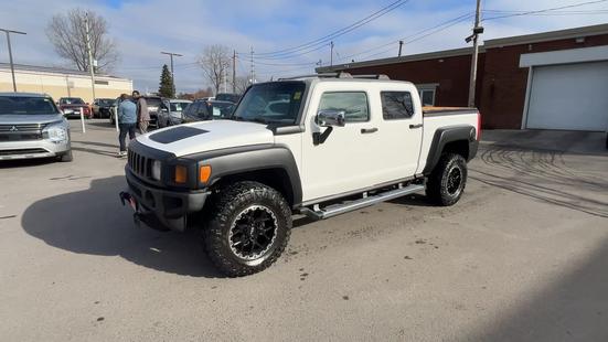 2009 Hummer H3T - View 4