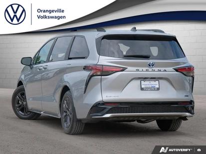 2025 Toyota Sienna - View 4