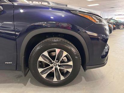 2025 Toyota Highlander Hybrid - View 2