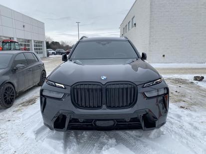 2025 BMW X7 - View 2