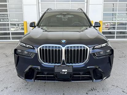 2025 BMW X7 - View 4