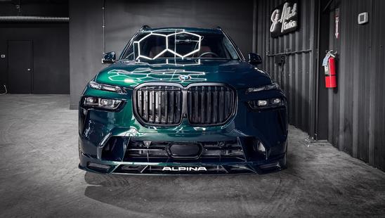 2025 BMW X7 - View 4
