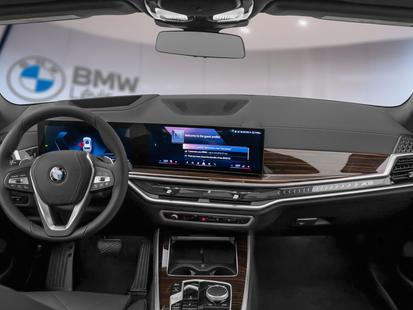 2026 BMW X5 - View 3