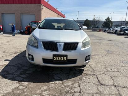 2009 Pontiac Vibe - View 2