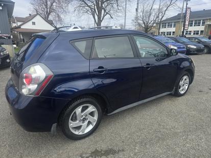 2009 Pontiac Vibe - View 4