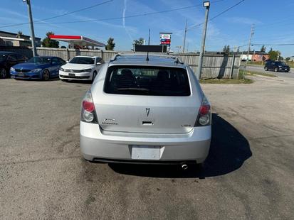 2009 Pontiac Vibe - View 4