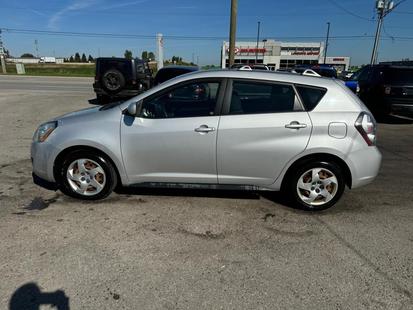 2009 Pontiac Vibe - View 2