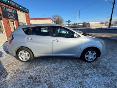 2009 Pontiac Vibe - View 4