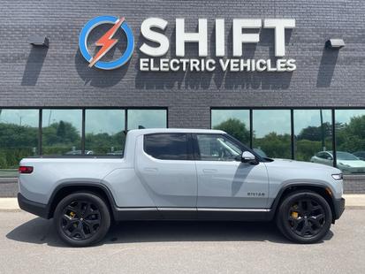 2025 Rivian R1T