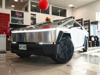 2024 Tesla Cybertruck AWD
