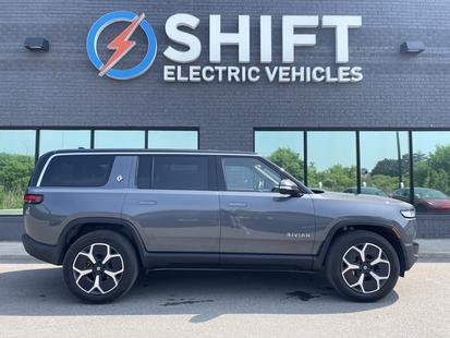 2024 Rivian R1S