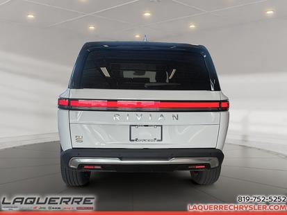 2024 Rivian R1S - View 3