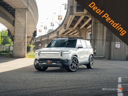 2023 Rivian R1S