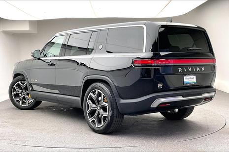 2023 Rivian R1S - View 3