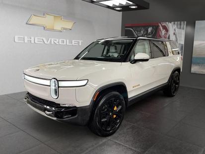 2024 Rivian R1S ADVENTURE QUAD MOTOR AWD | TOIT PANORAMIQUE | ADVENTURE QUAD MOTOR AWD ADVENTURE QUAD MOTOR AWD | TOIT PANORAMIQUE |