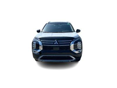 2025 Mitsubishi Outlander - View 4