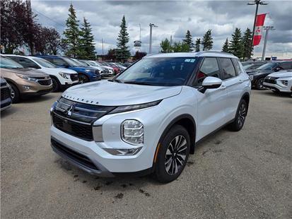 2025 Mitsubishi Outlander - View 3