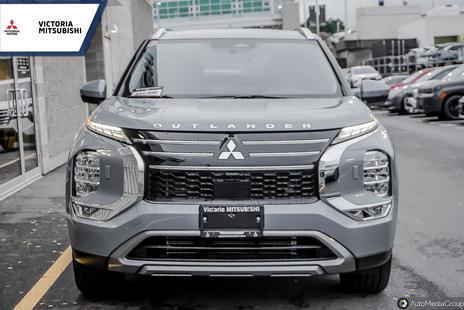 2025 Mitsubishi Outlander - View 2