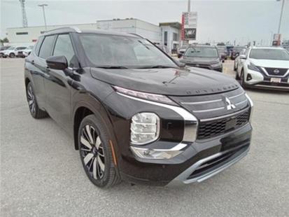 2025 Mitsubishi Outlander - View 4