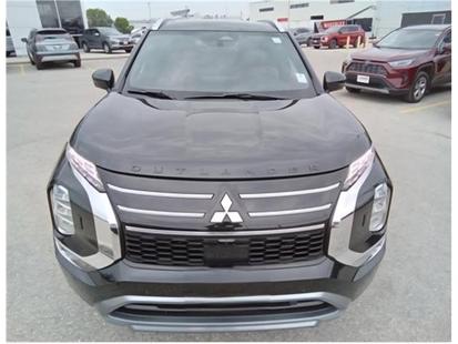 2025 Mitsubishi Outlander - View 3