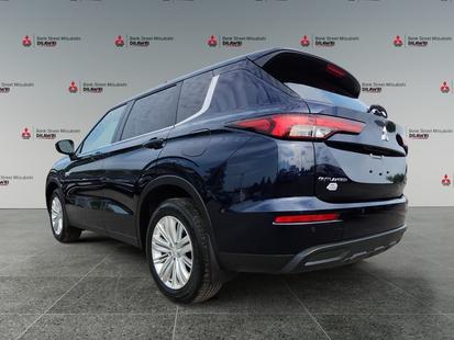 2025 Mitsubishi Outlander PHEV - View 3