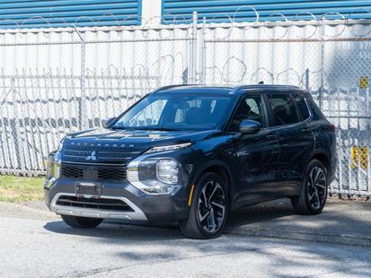 2025 Mitsubishi Outlander PHEV - View 3