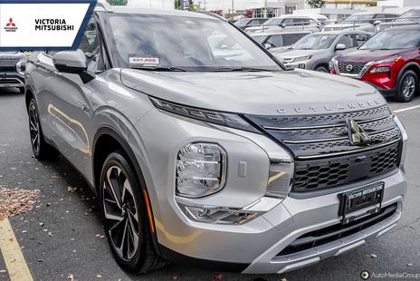2025 Mitsubishi Outlander PHEV - View 3