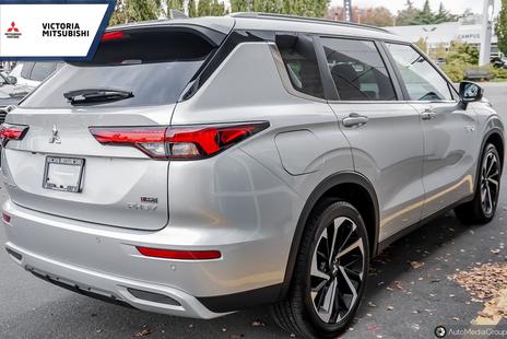 2025 Mitsubishi Outlander PHEV - View 4