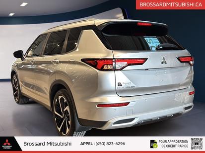 2025 Mitsubishi Outlander PHEV - View 4