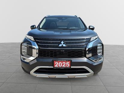 2025 Mitsubishi Outlander PHEV - View 3