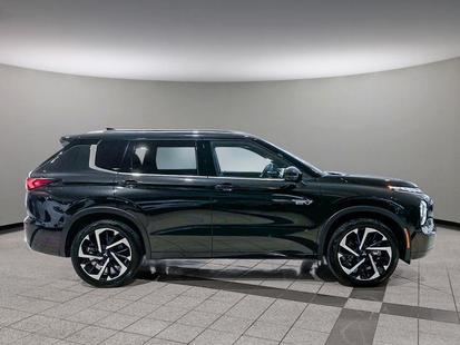 2025 Mitsubishi Outlander PHEV - View 3