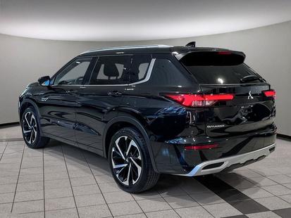 2025 Mitsubishi Outlander PHEV - View 4