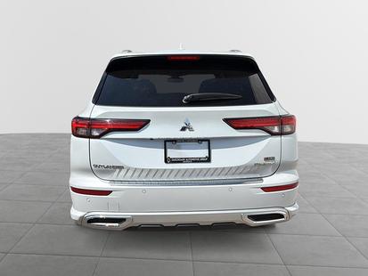 2025 Mitsubishi Outlander PHEV - View 3