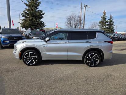 2025 Mitsubishi Outlander PHEV - View 4