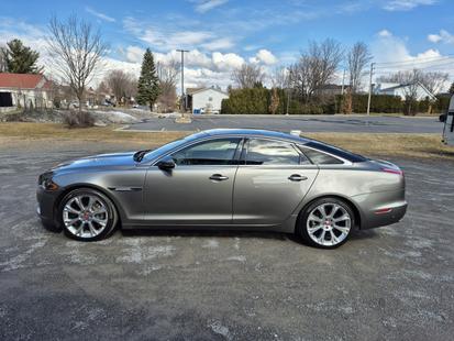 2017 Jaguar::XJ Portfolio
