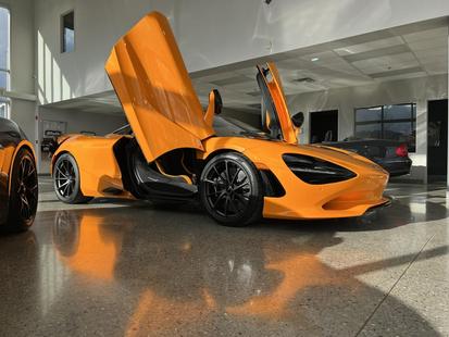 2024 McLaren 750S - View 2