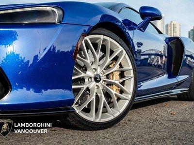 2022 McLaren GT - View 3