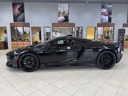 2025 McLaren GTS - View 3